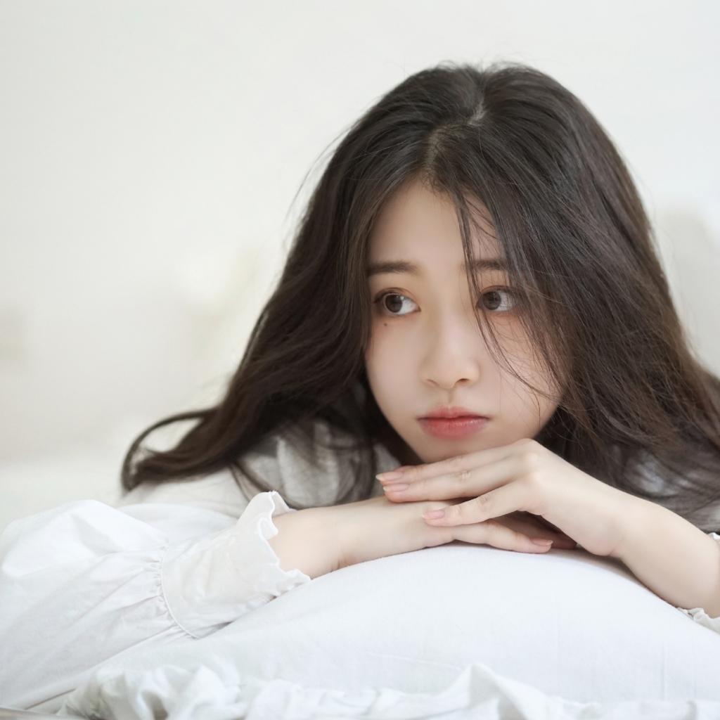 埃里克森比赛中晕倒，心脏起搏器工作正常比赛中断